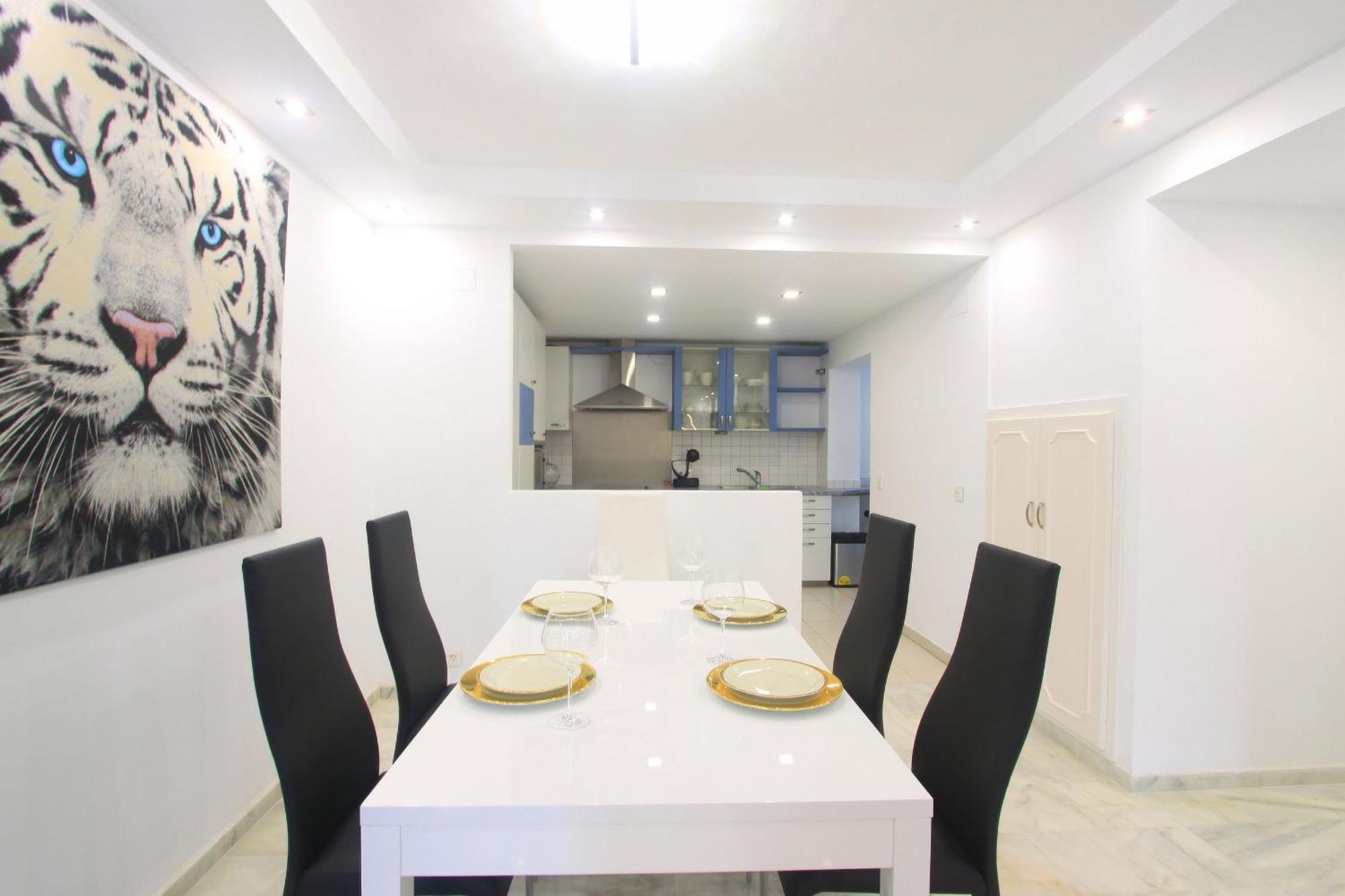 1080 Beachfront Penthouse 3 Floors Jacuzzi 2 Pools Wifi Roof Terrace Marbella Bagian luar foto