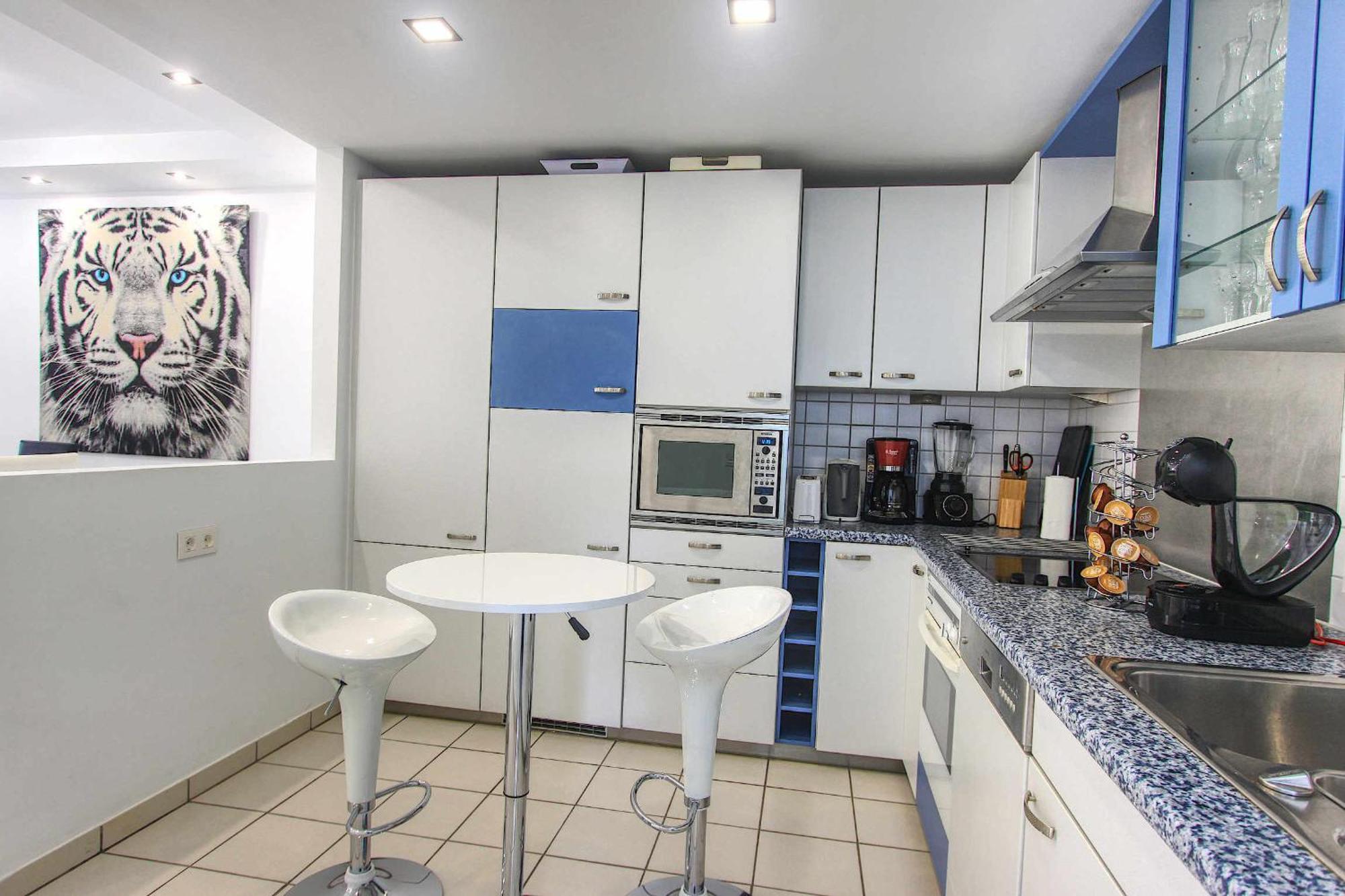 1080 Beachfront Penthouse 3 Floors Jacuzzi 2 Pools Wifi Roof Terrace Marbella Bagian luar foto